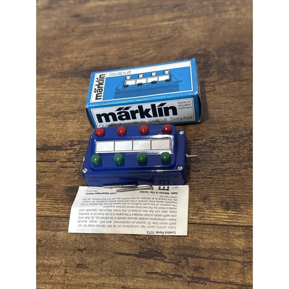 Marklin 7072 HO Scale Blue 4-Switch Control Panel Read